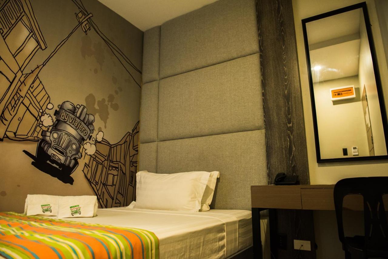 Dy Viajero Transient Hotel Naga Kültér fotó